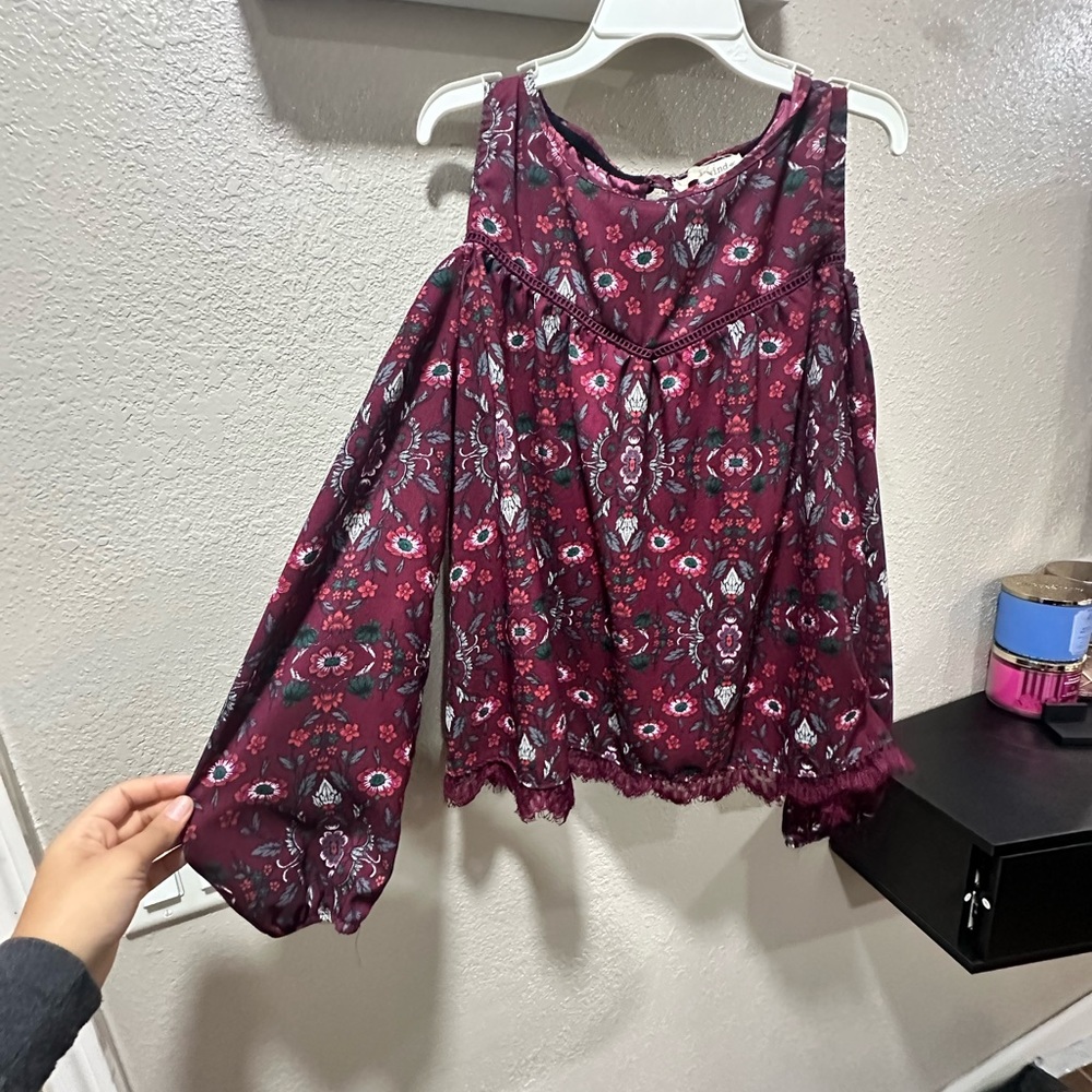 Burgundy size large rewind, long sleeve after the shoulder blouse - Picture 3 of 6